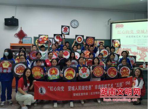 政府工作报告释放大湾区“新信号”:以产业科技合作为重点,做实“一点两地”全新定位|南财观察·广东两会